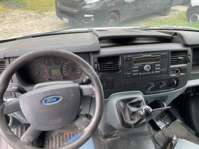 FORD Transit 330L 2.4 TDCi/115 PL-TM Furgone