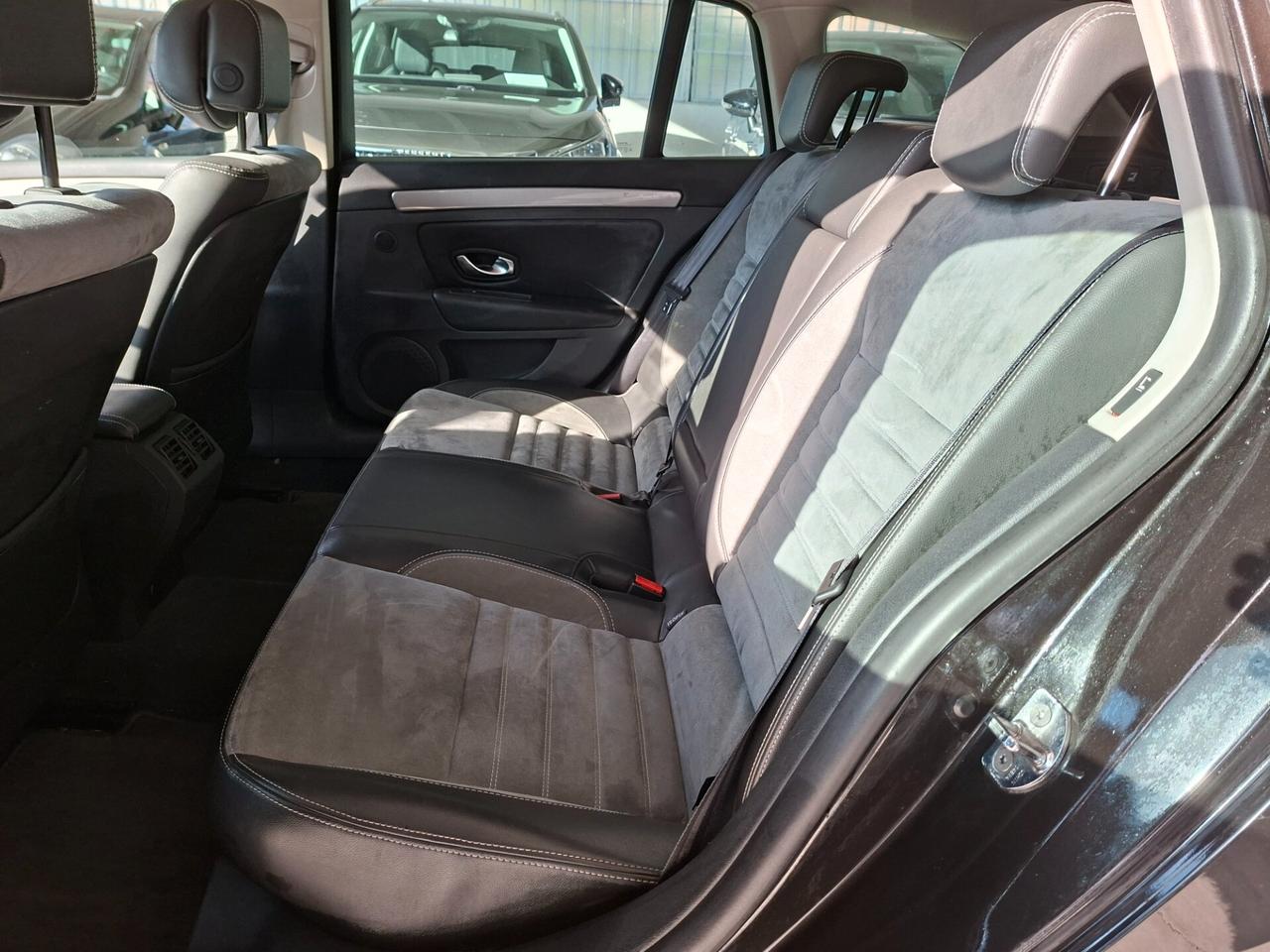 Renault Laguna 2.0 dCi 175CV SporTour 4Control ESM