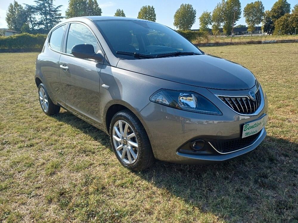 Lancia Ypsilon 1.0 Hybrid Gold 2024 Km 16.000