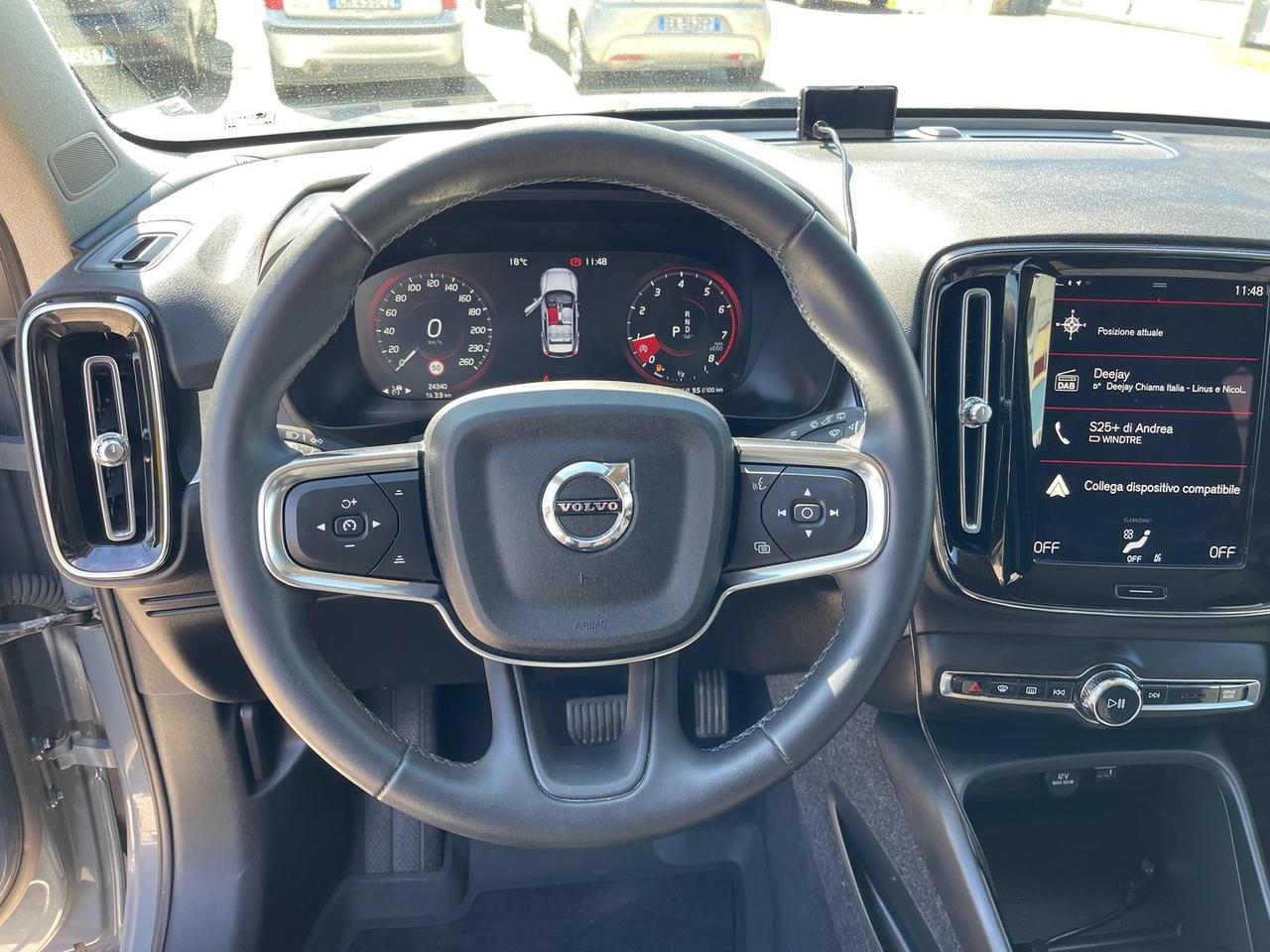 Volvo XC40 T3 Momentum Pro #10192