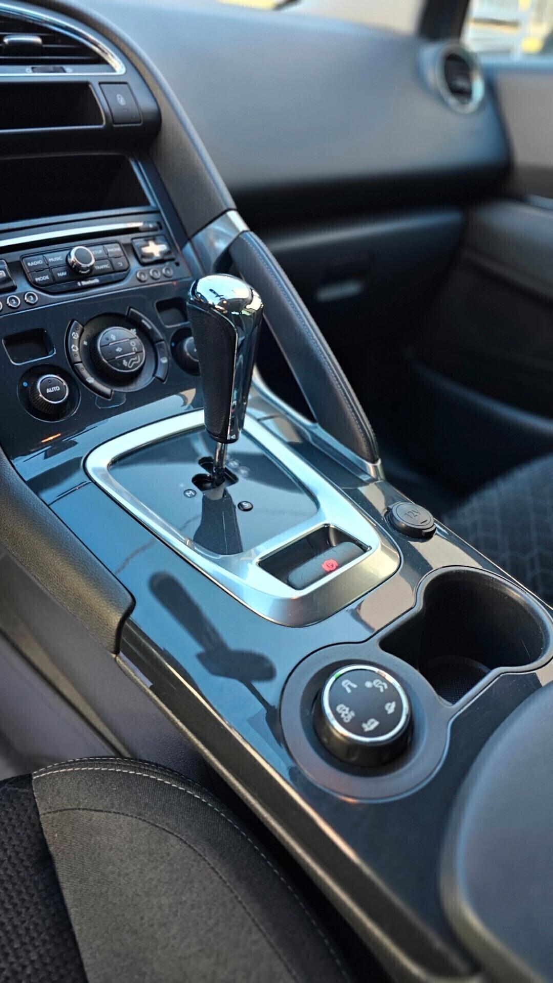 Peugeot 3008 1.6 HDi 115CV ETG6 Allure