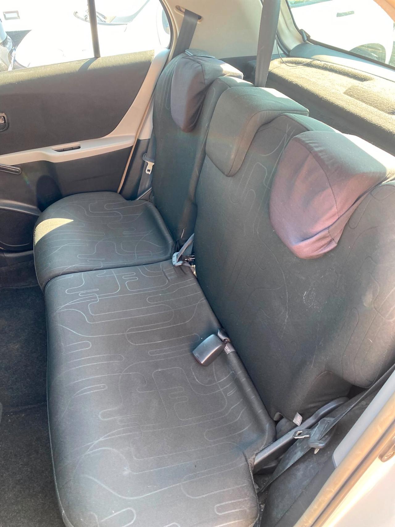 Toyota Yaris 1.0 5 porte