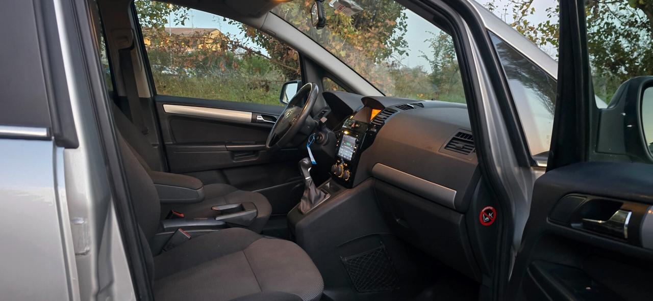 Opel Zafira 1.6 16V VVT One
