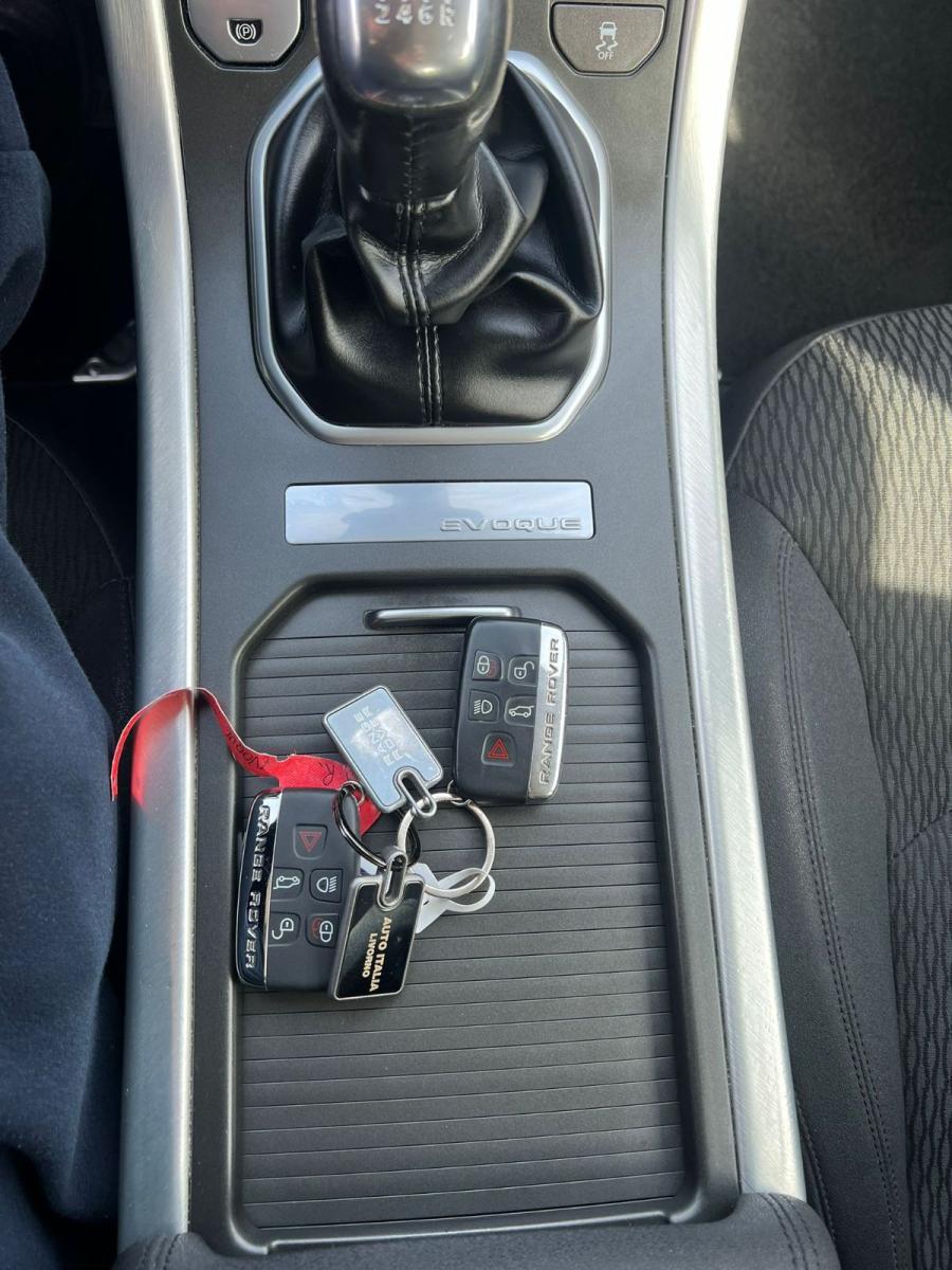 LAND ROVER - Range Rover Evoque - 2.0 TD4 5p. Pure