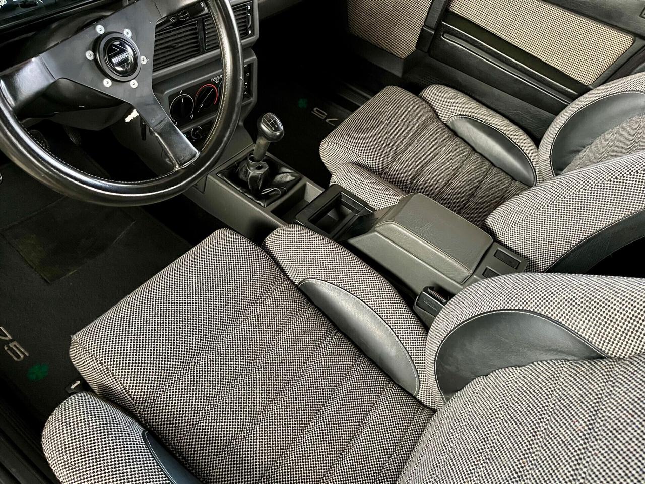 Alfa Romeo 75 2.5 V6 Quadrifoglio Verde - Targa MI