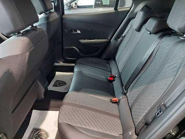 Peugeot 2008 PureTech 100 S&S Allure KM0