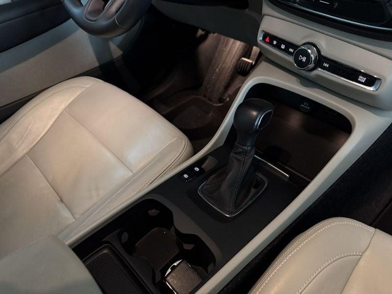 Volvo XC40 XC40 T3 Geartronic Momentum Pro