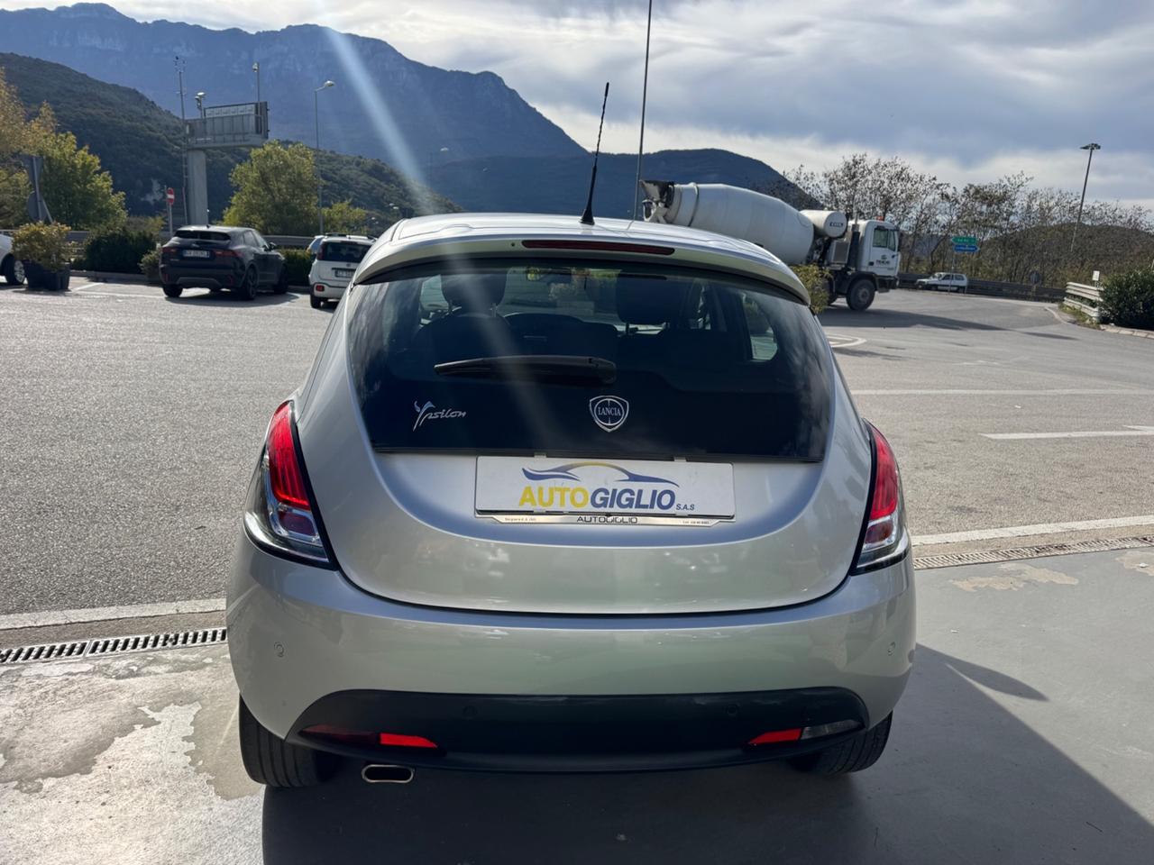 Lancia Ypsilon 1.2 69 CV 5 porte Gold