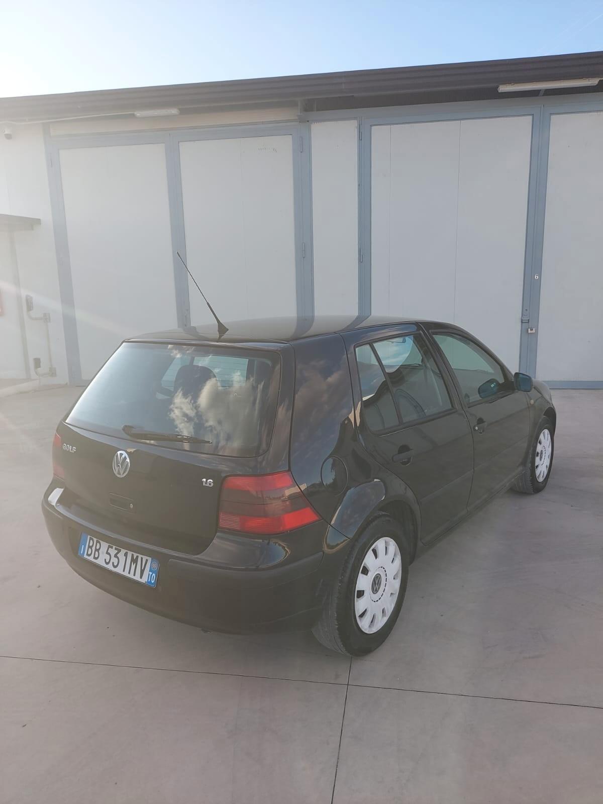 Volkswagen Golf 1.6 cat 5 porte Highline GPL