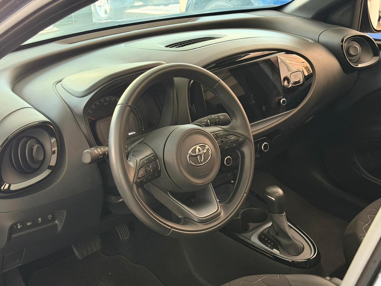 Toyota Aygo X Air X 1.0 Lounge Air 72cv s-cvt *tetto apribile