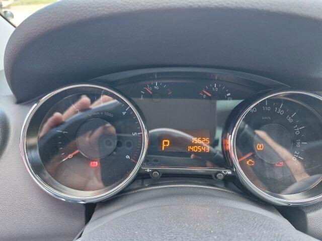 Peugeot 5008 HDI 7 POSTI CAMBIO AUTOMATICO