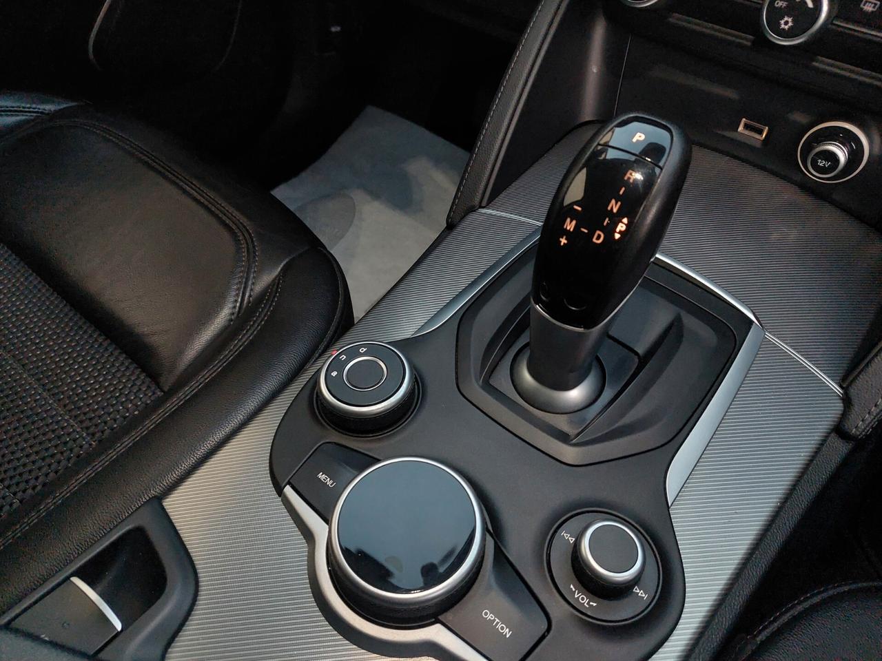 Alfa Romeo Stelvio 2.2 AT8 Q4 Executive*KM CERT