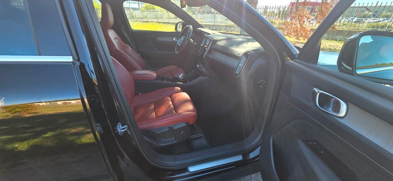 Volvo XC40 T5 261 CV Recharge Plug-in Hybrid Inscription
