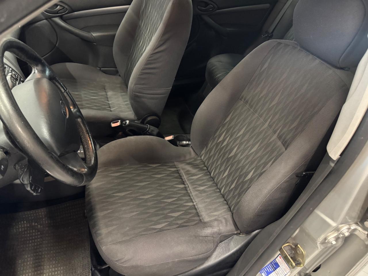 Ford Focus 5p AUTOMATICA - NEOPATENTATI - GPL - ASI