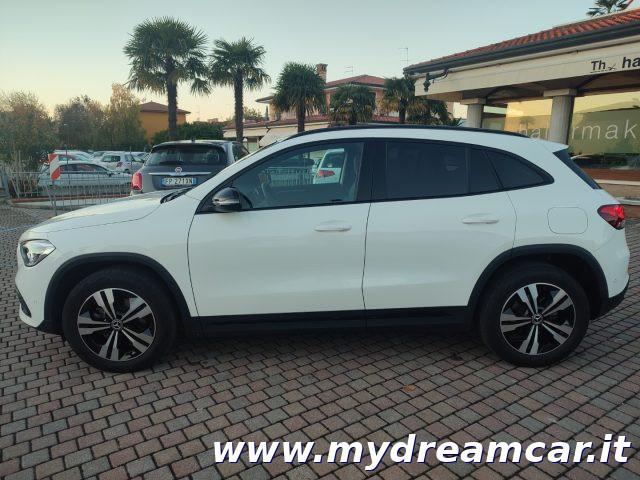 MERCEDES-BENZ GLA 200 d Automatic 4Matic Sport