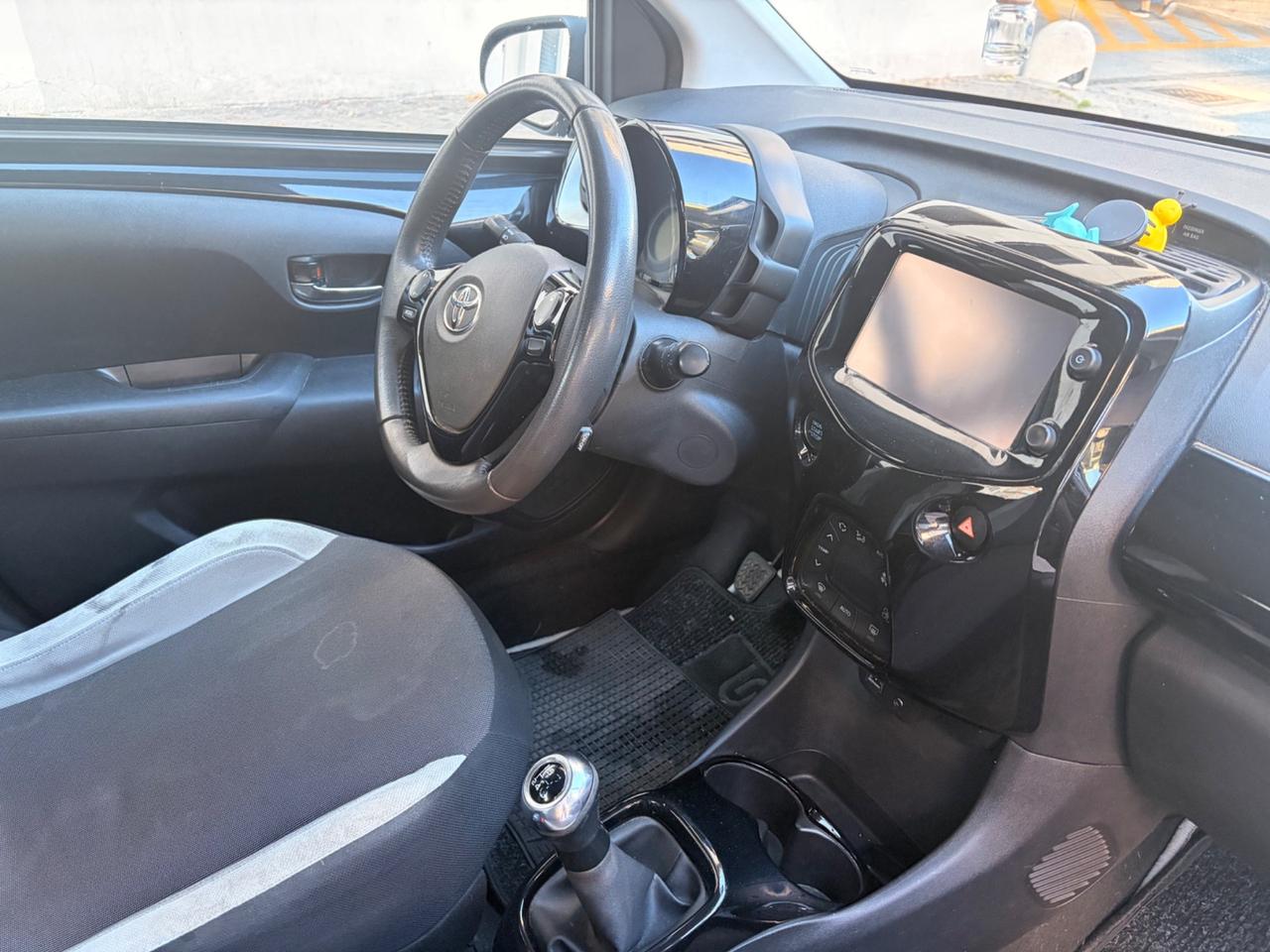 Toyota Aygo 1.0 VVT-i 69 CV 5 porte x-clusiv