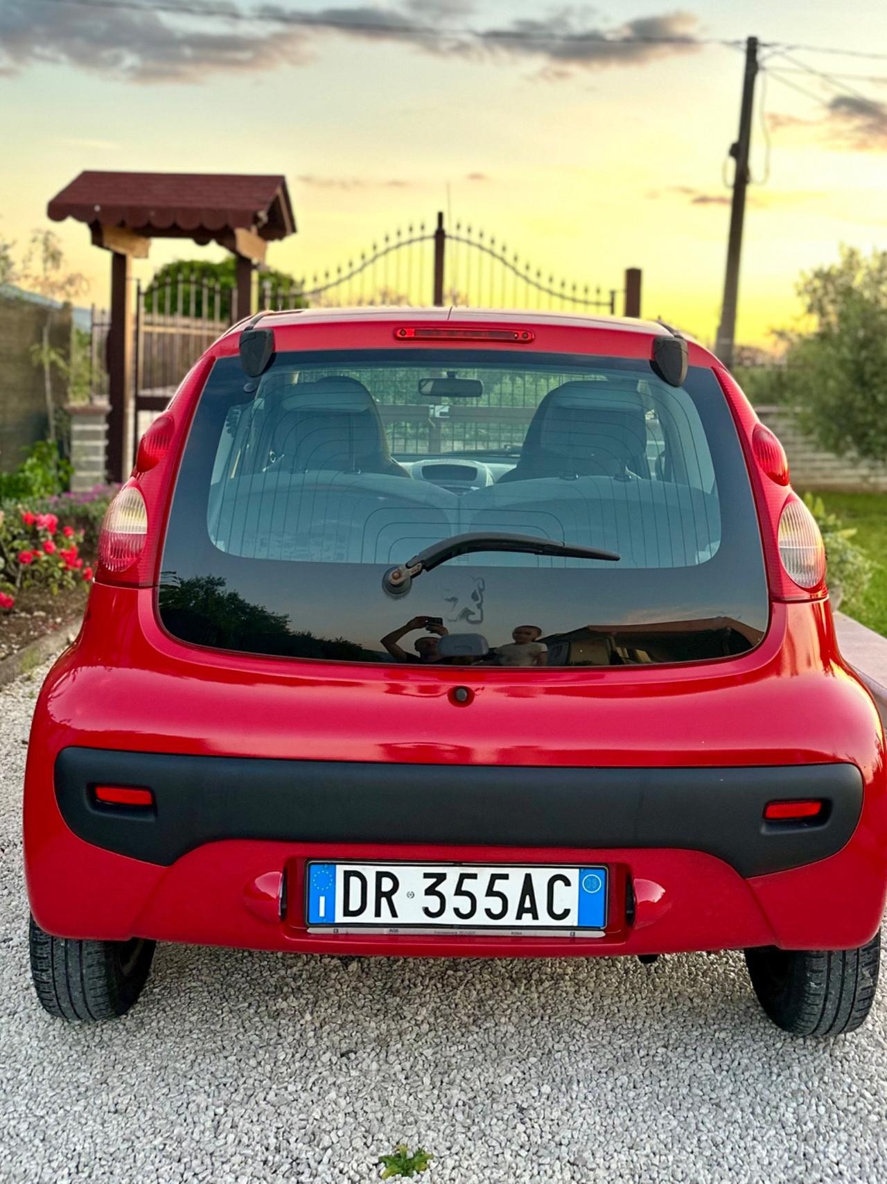 Peugeot 107 1.0 68CV 3p. Sweet Years
