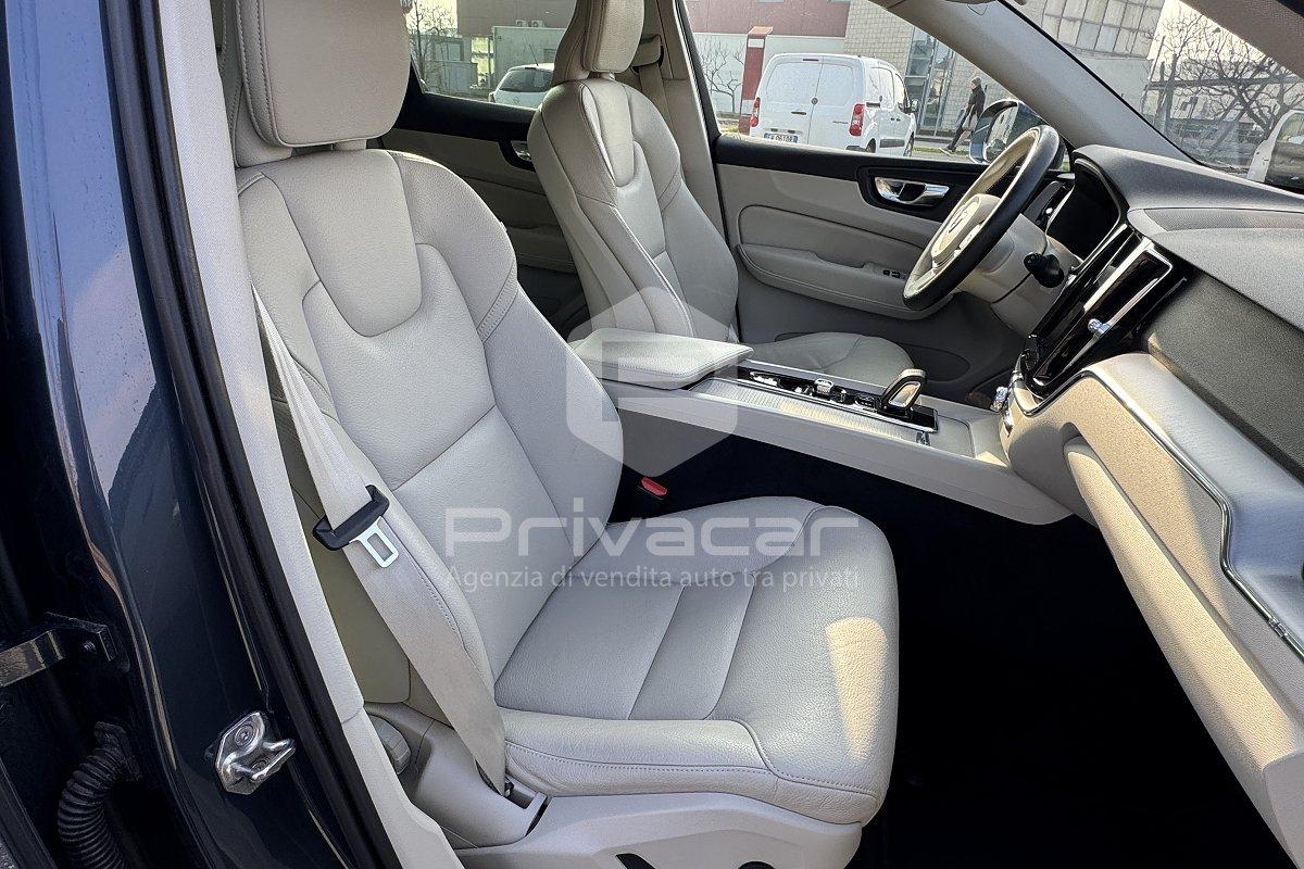 VOLVO XC60 B4 (d) AWD Geartronic Momentum Pro