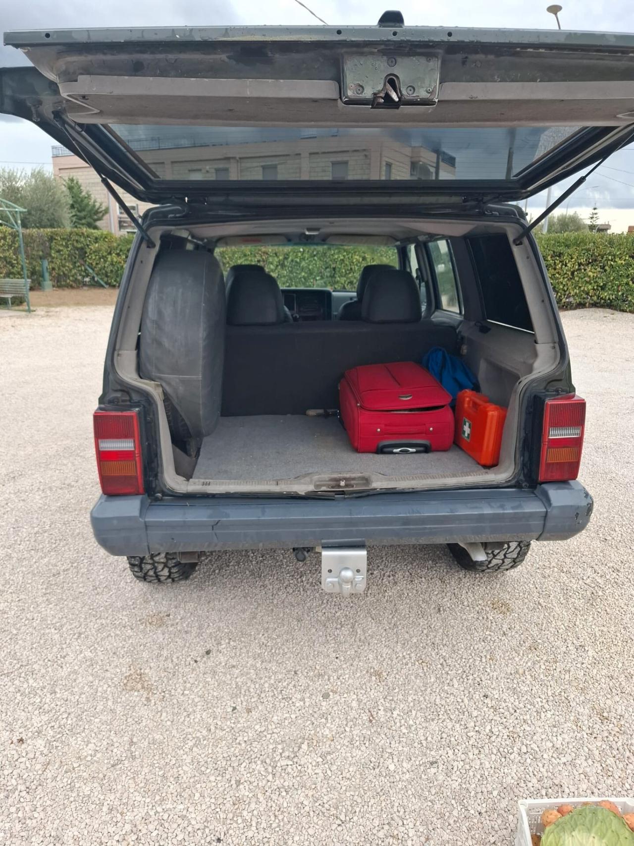 Jeep Cherokee 2.5 TD 5 porte Selec-Trac Country