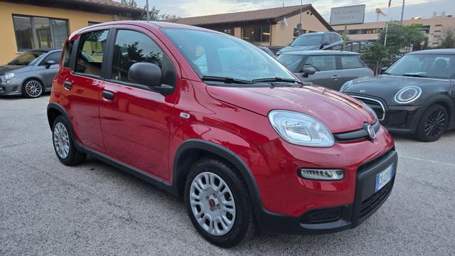 FIAT Panda 1.0 HYBRID S&S 70 CV SENSORI PARK RADIO TOUCH BT