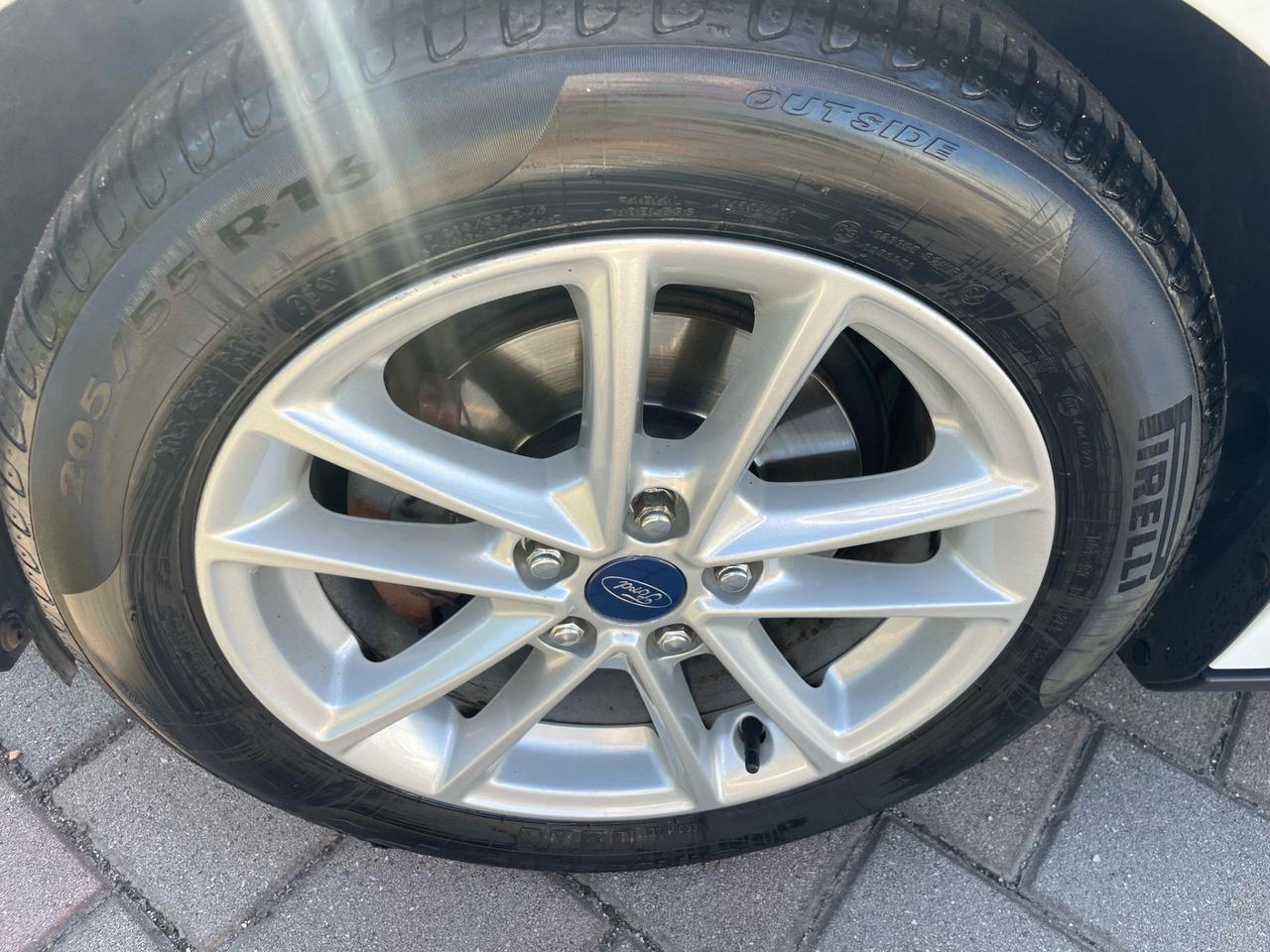 Ford Focus 1.5 TDCi 120 CV Start&Stop Powershift SW Titanium