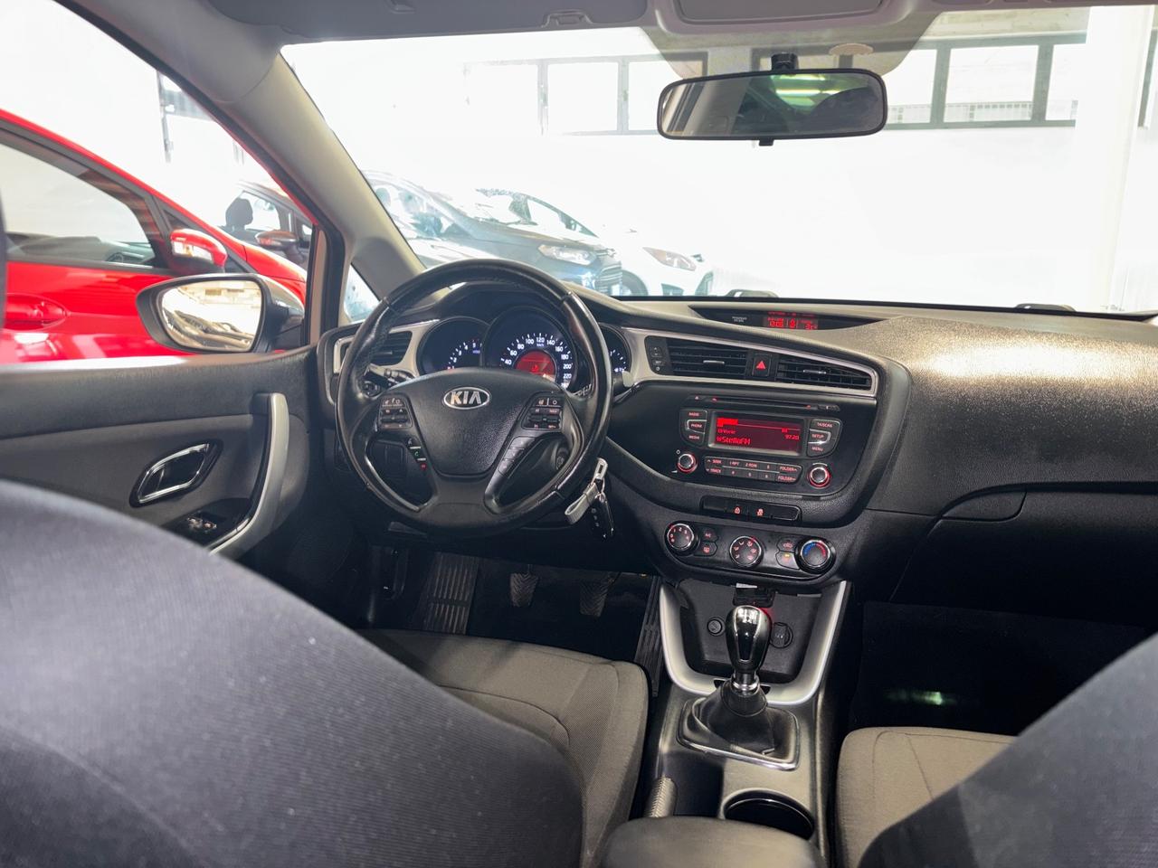 Kia Ceed 1.6 CRDi || GT Line || OK NEOPATENTATI