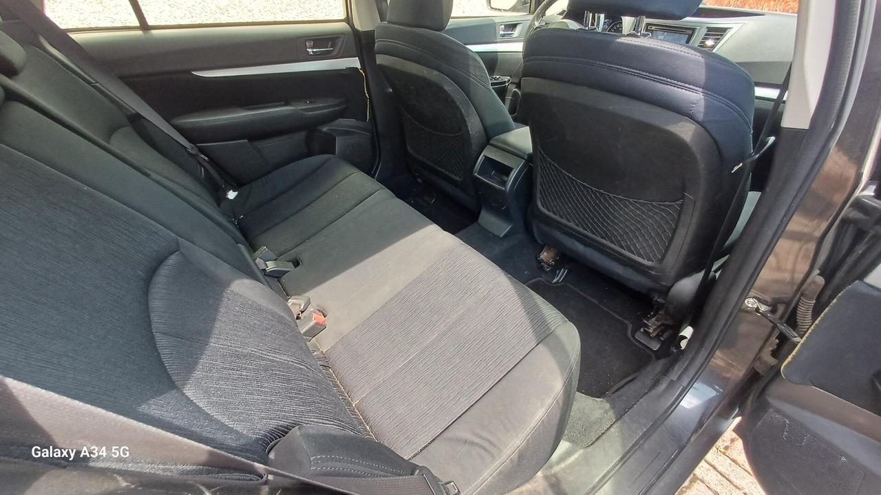 Subaru OUTBACK 2.0d Lineartronic Free