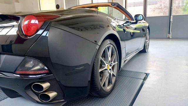 FERRARI California 13000km pari al nuovo IVA esposta