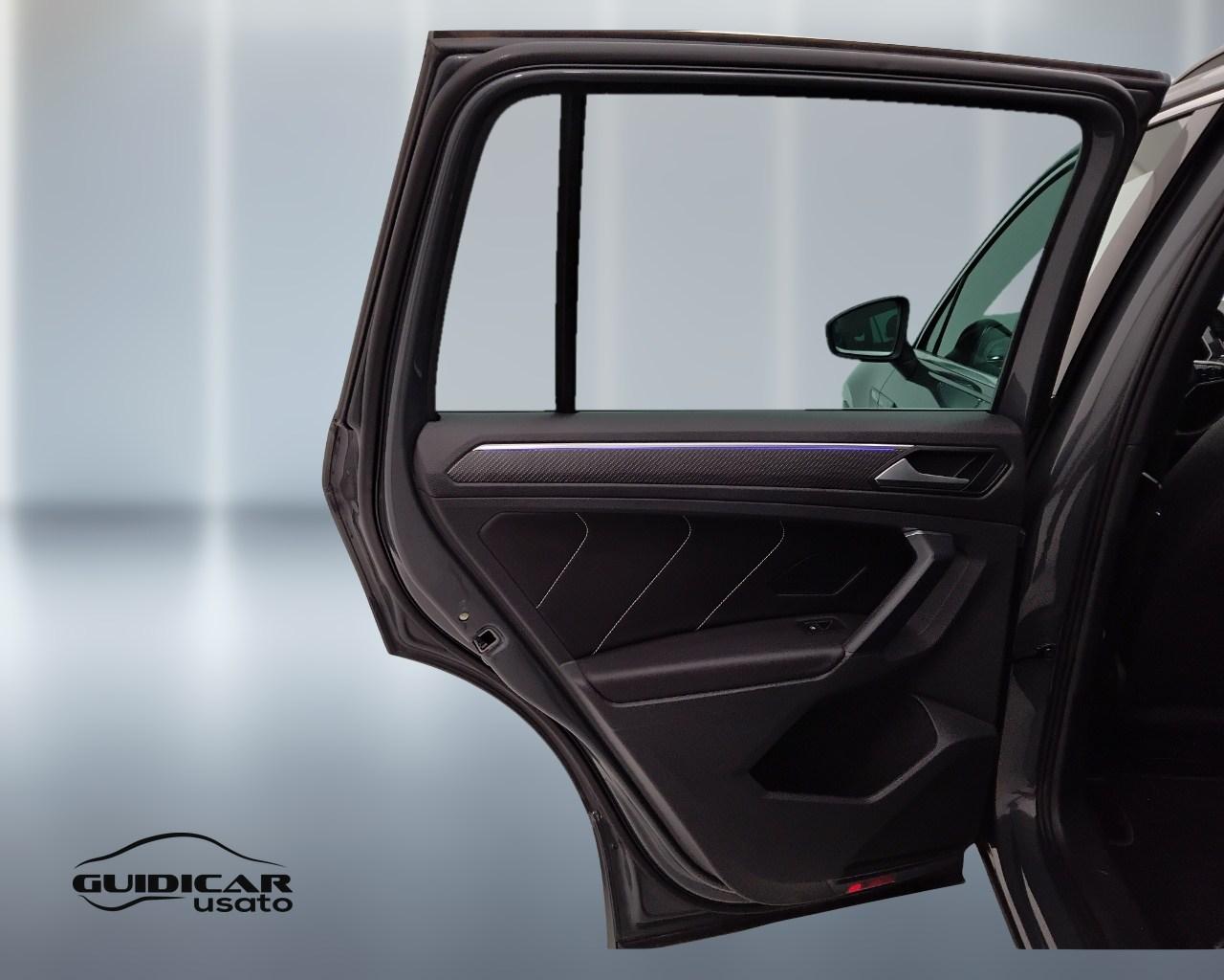 VOLKSWAGEN Tiguan II 2021 - Tiguan 2.0 tdi R-Line 150cv dsg