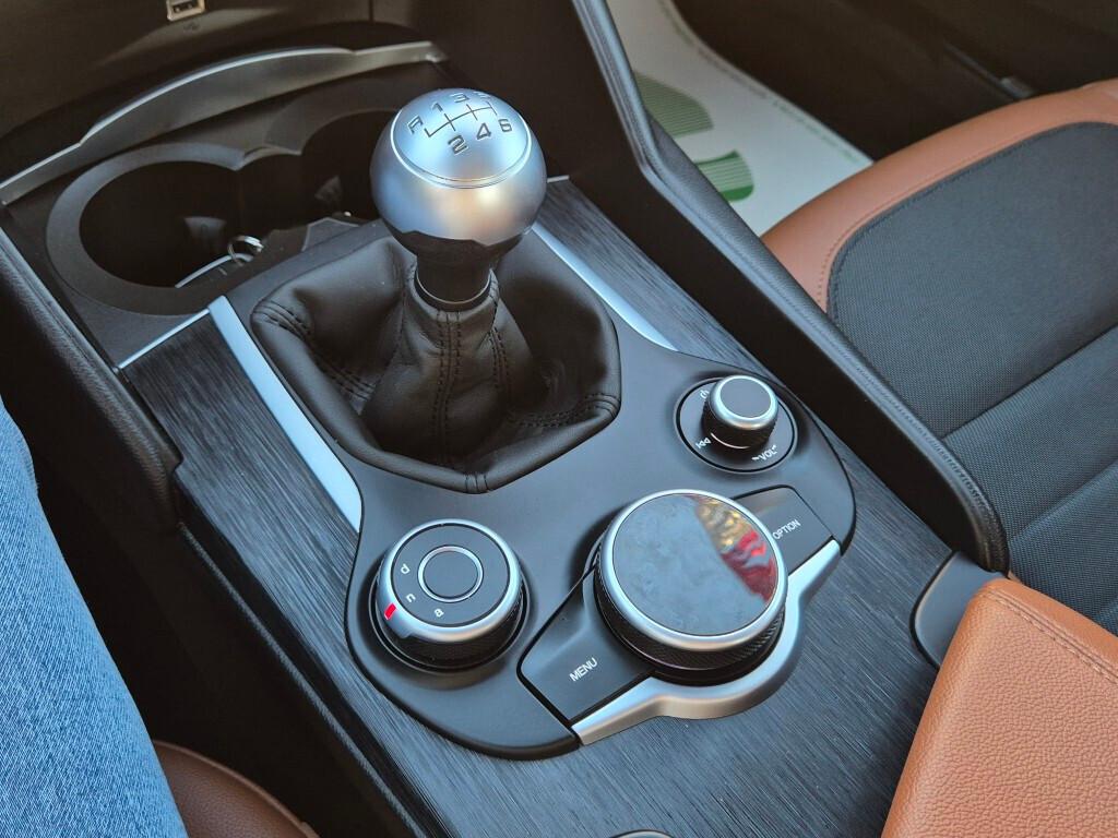 Alfa GIULIA 2.2D 180 CV MANUALE FULL OPT