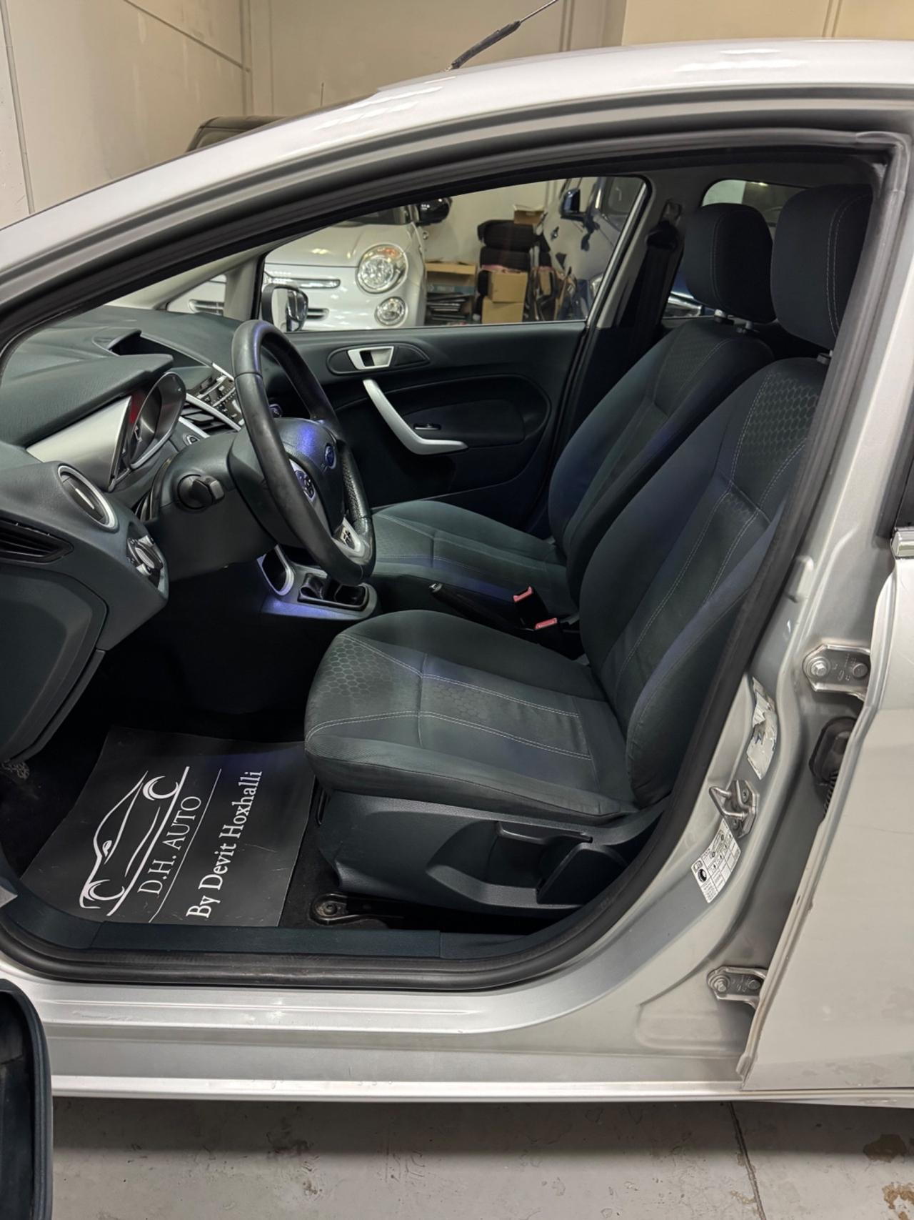 Ford Fiesta 1.4 5p. Bz.- GPL Titanium