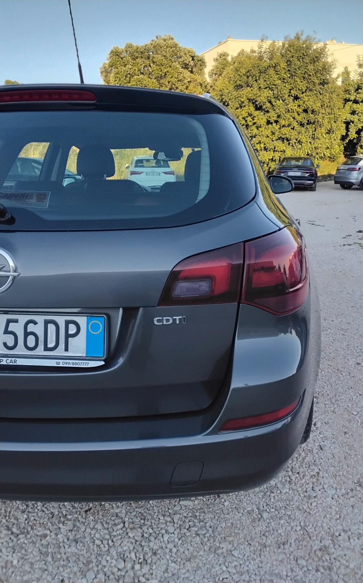 Opel Astra 1.7 CDTI 110CV Sports Tourer Cosmo