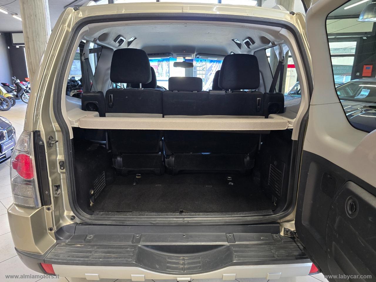 MITSUBISHI Pajero 3.2 DI-D 16V A/T 3p. Instyle