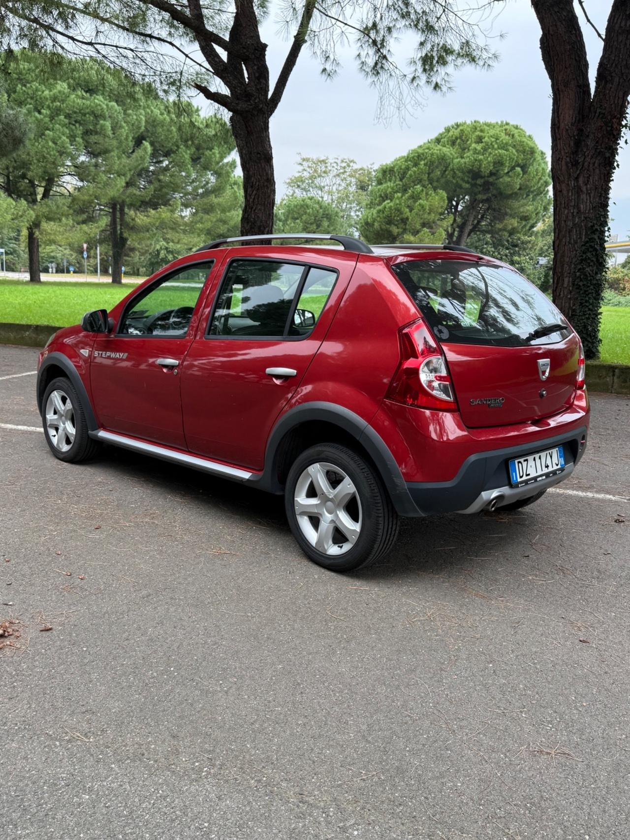 Dacia Sandero Stepway 1.6 8V 90CV