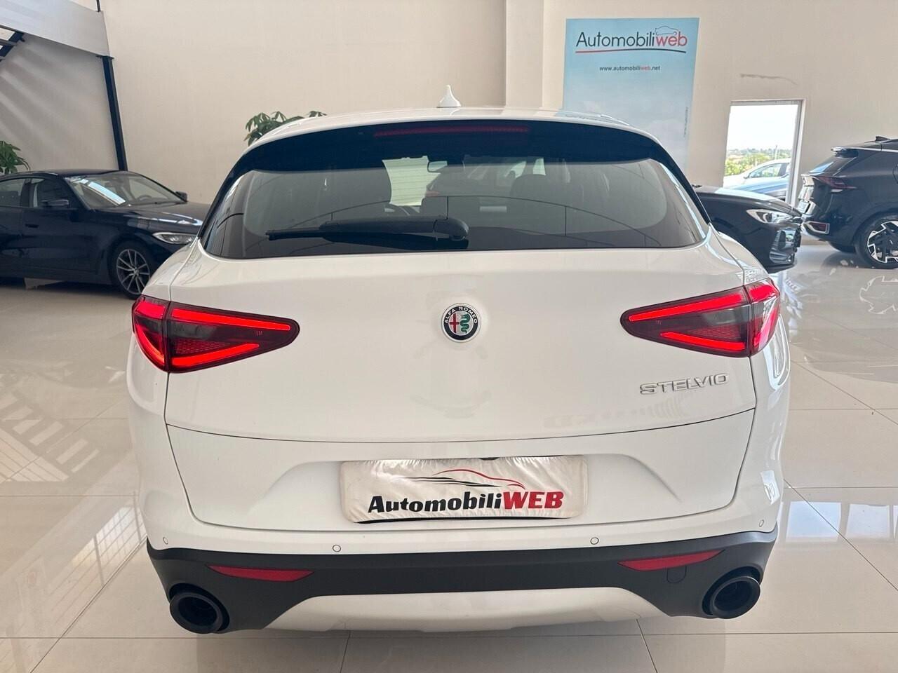 Alfa Romeo Stelvio 2.2 Turbodiesel 190 CV AT8 RWD Business