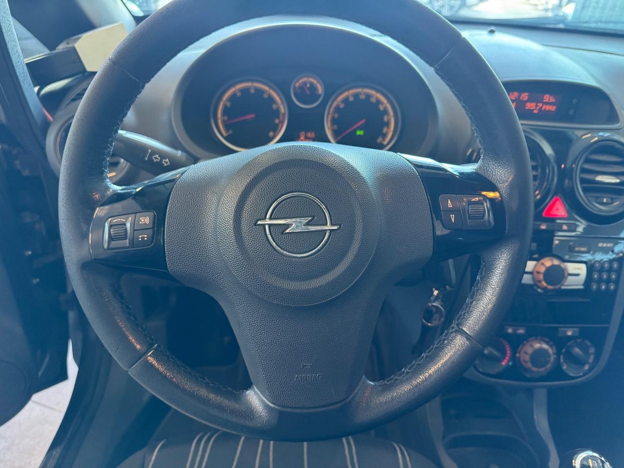 Opel Corsa 1.2 3 porte 123.000KM NEOPATENTATI