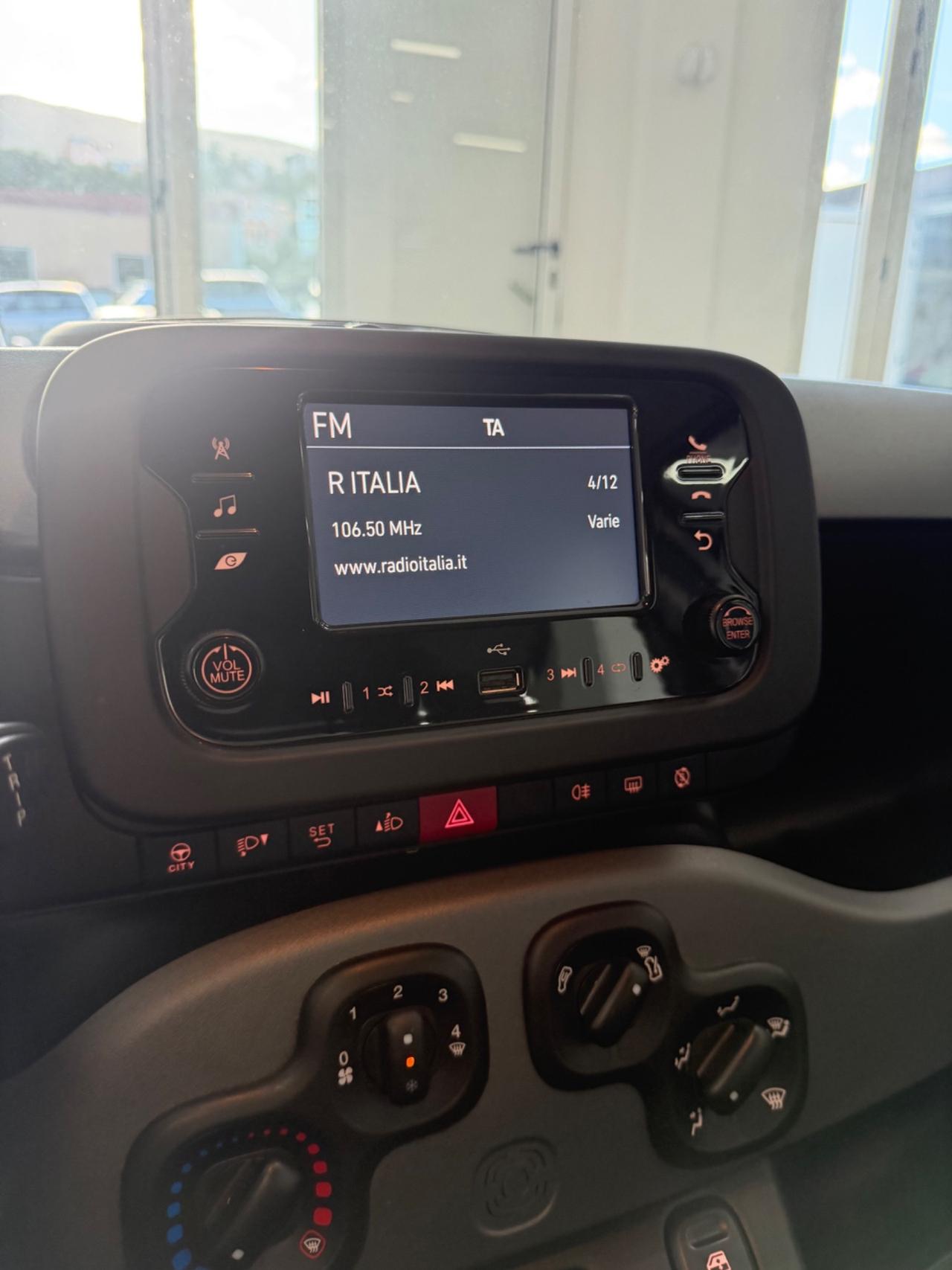 Fiat Panda 1.0 FireFly S&S Hybrid City FINANZIABILE