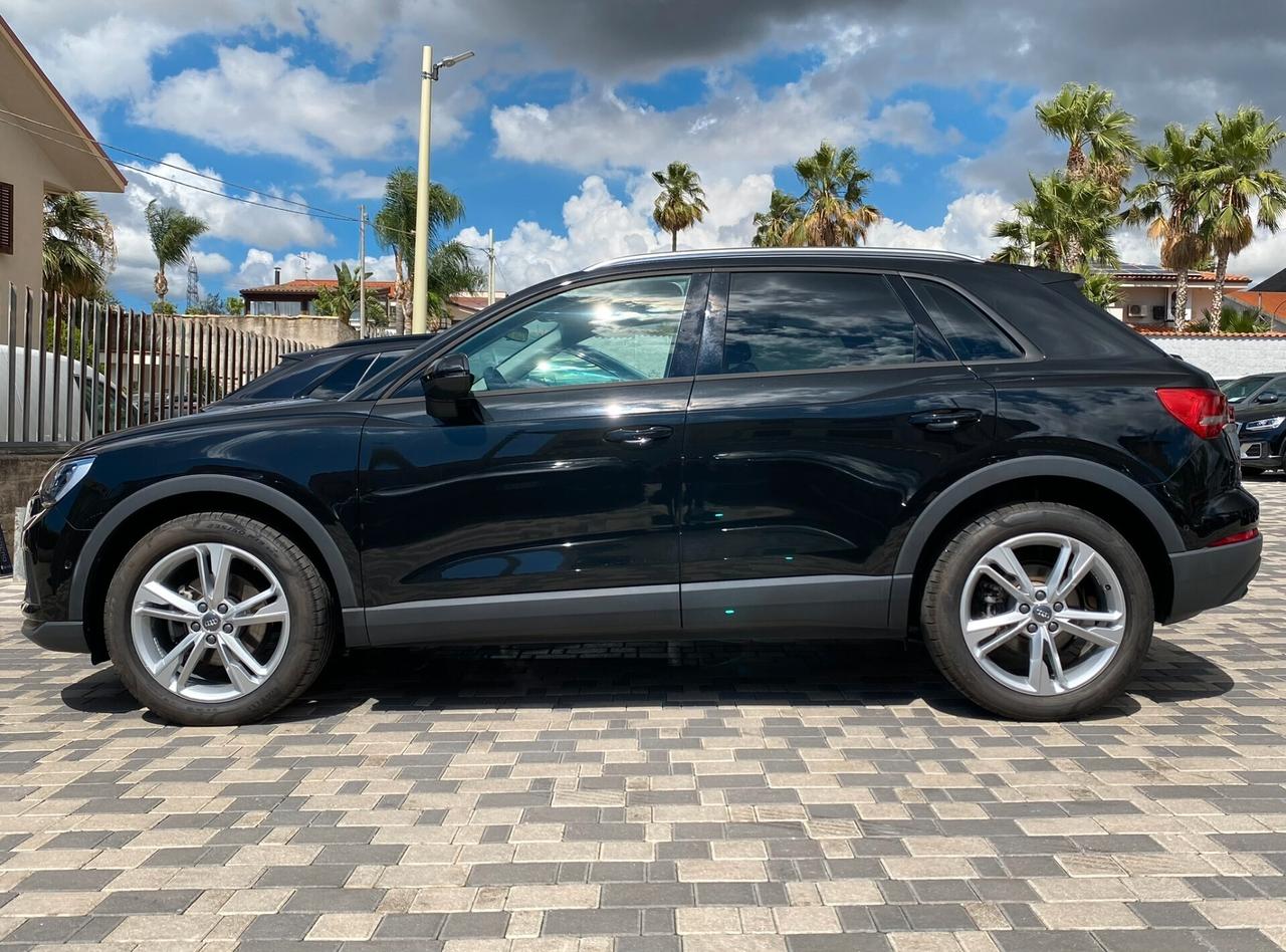 Audi Q3 Business 2.0 TDI 150CV s-tronic quattro 35