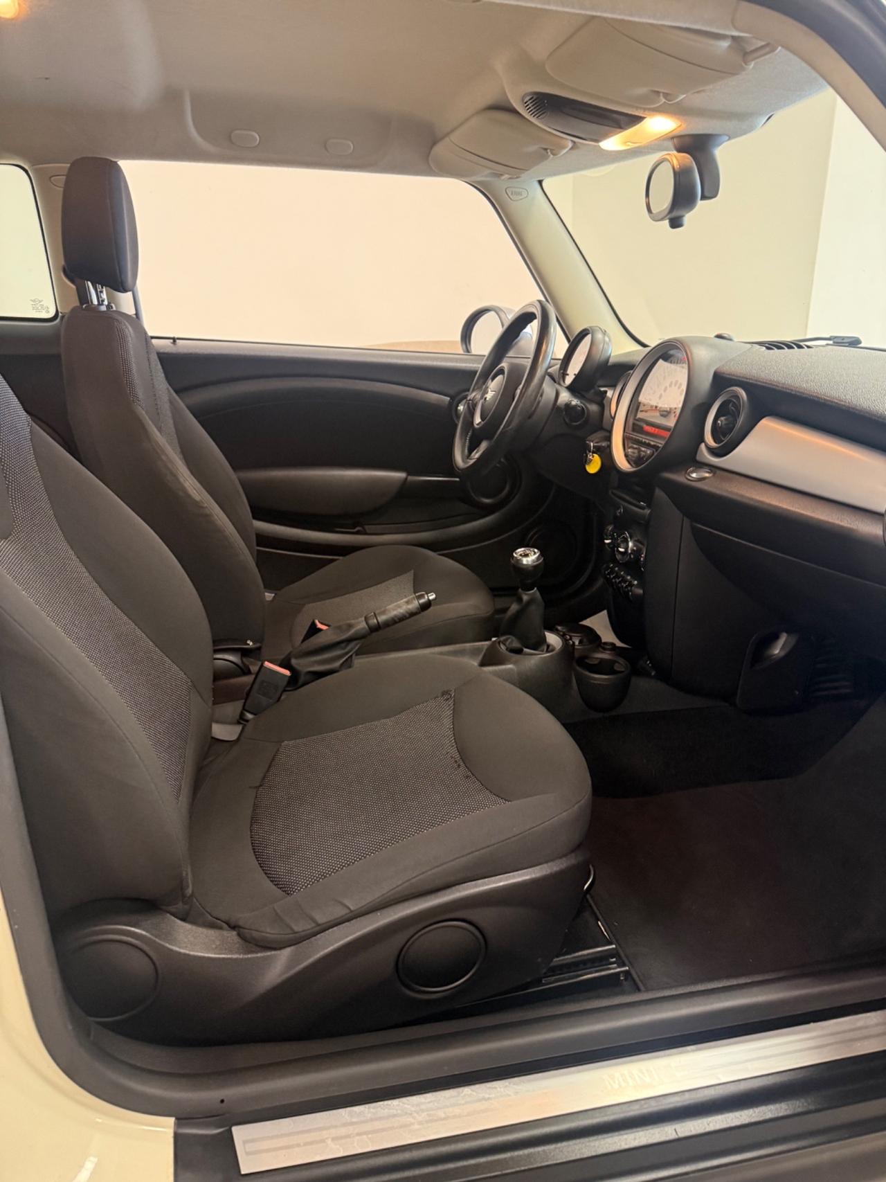 Mini 1.6 16V Cooper D