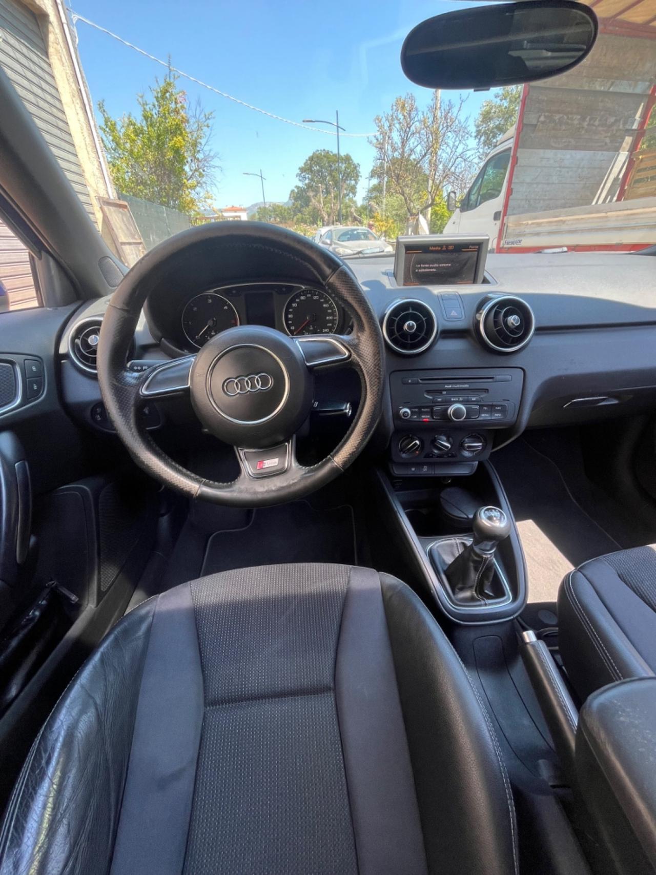 Audi A1 1.6 TDI S-LINE