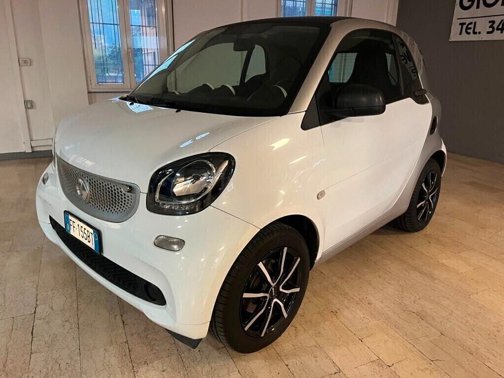 Smart ForTwo Coupe 71 Cv 1.0 Automatica Euro 6B Per Neopatentati
