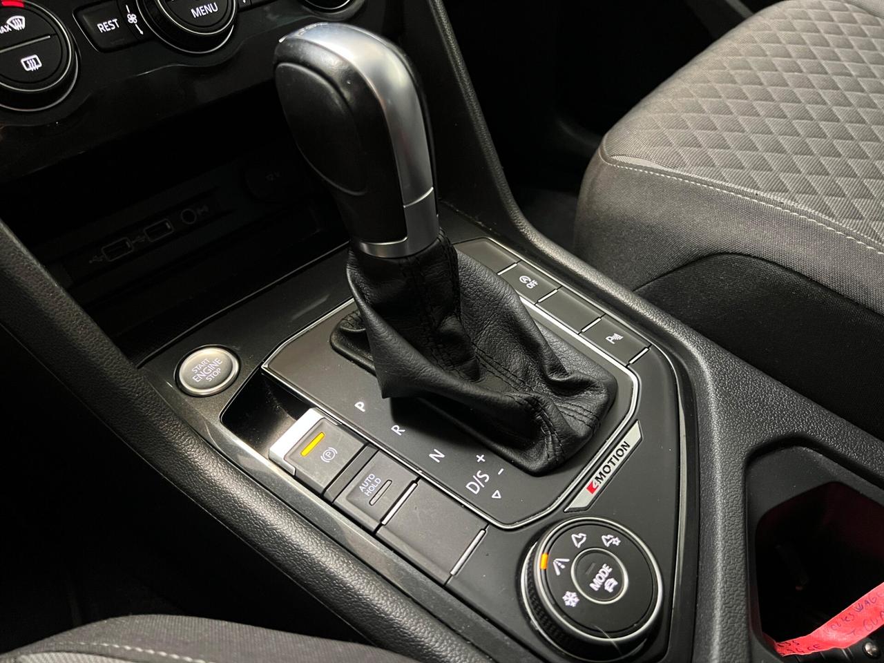 Volkswagen Tiguan 2.0 TDI SCR DSG 4MOTION Business BMT