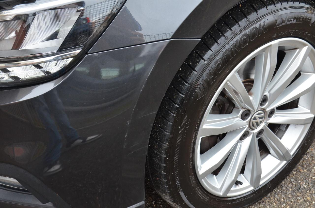 Volkswagen Passat 1.6 TDI SCR DSG Business BMT