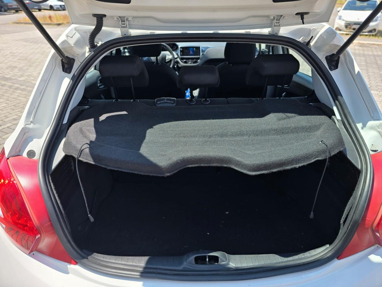 Peugeot 208 1.2 VTi 82 CV 5 porte Allure