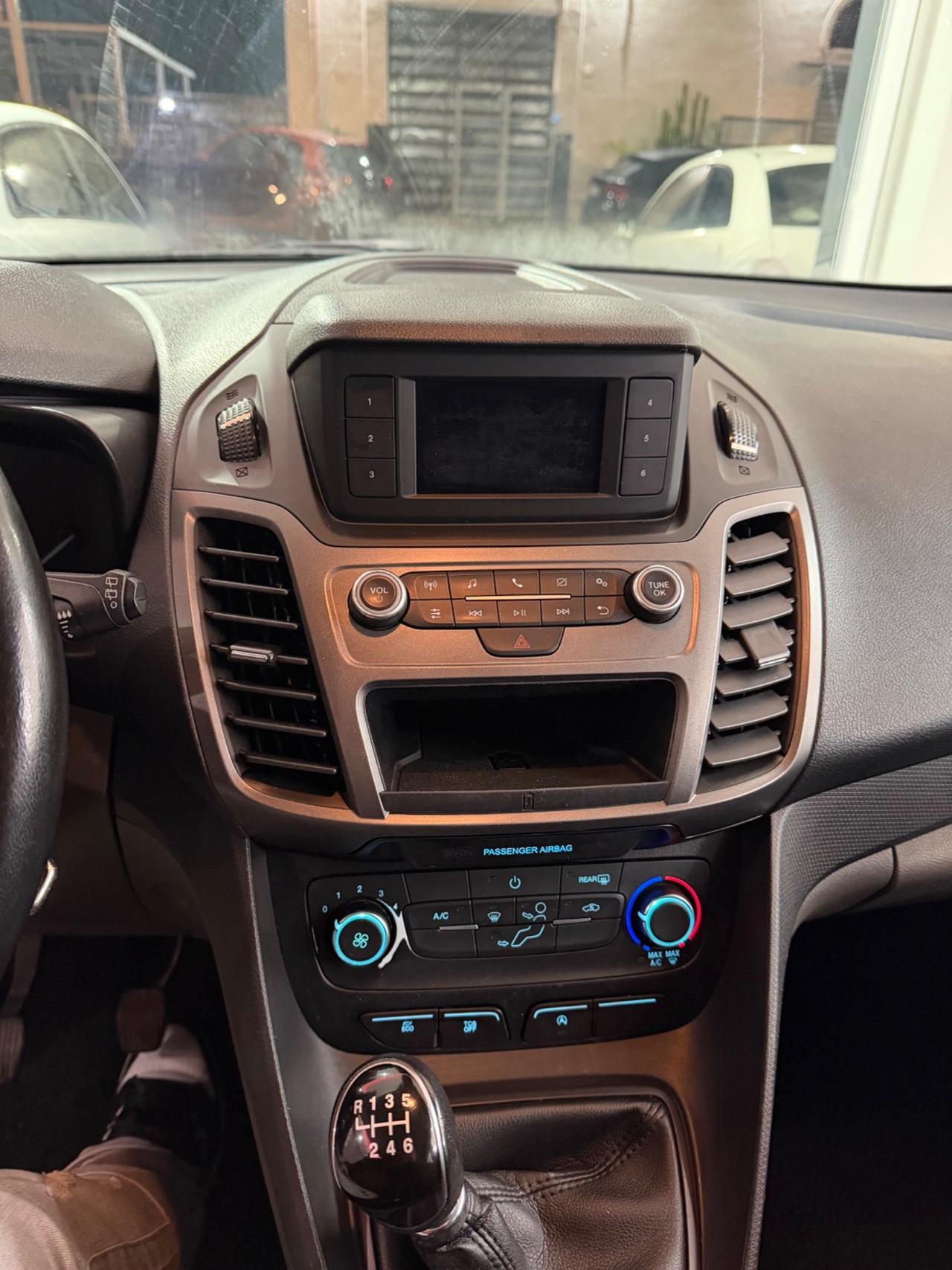 Ford Tourneo Connect 1.5 TDCi 120 CV Titanium