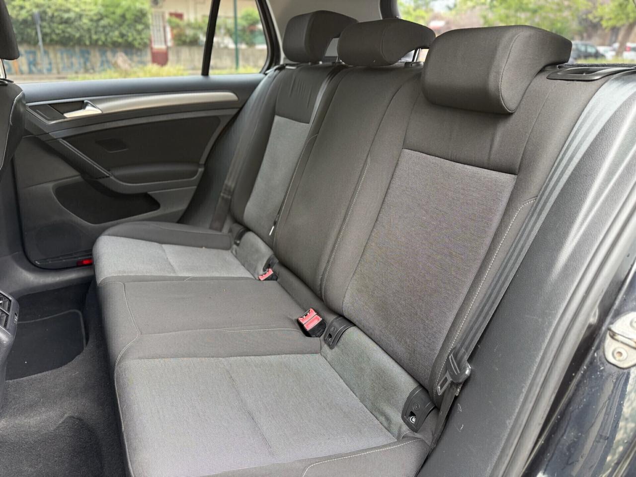 VOLKSWAGEN Golf 7 2014 1.6 TDI 105cv DSG