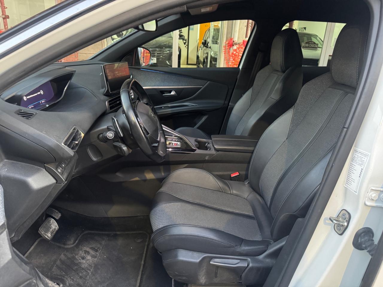 Peugeot 3008 1.5 BlueHDi 130 cv Allure Pack