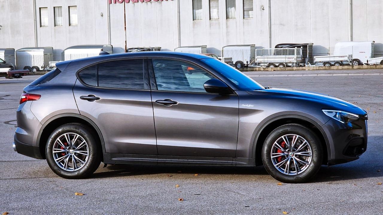 Alfa Romeo Stelvio 2.2 Turbodiesel 190 CV AT8 Q4