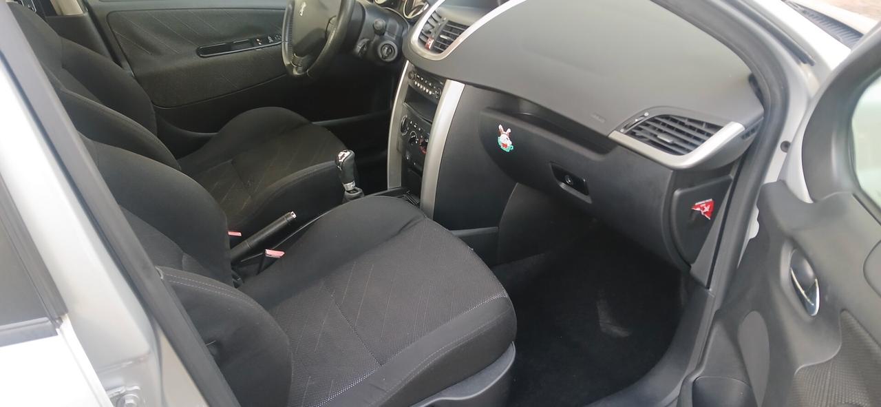Peugeot 207 1.6 HDi neopatentati