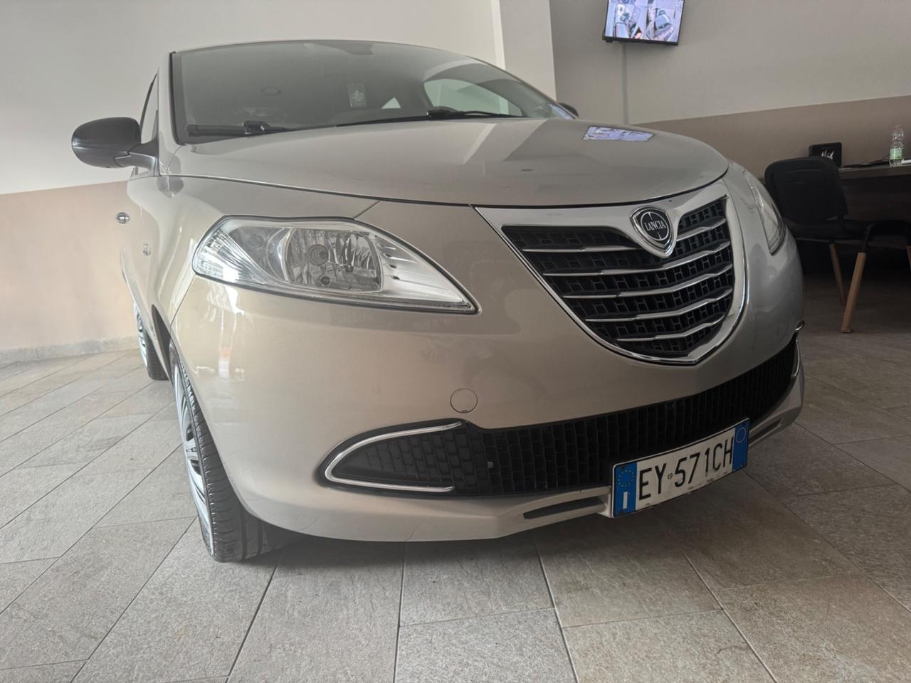 Lancia Ypsilon 1.2 69 CV 5 porte GPL Ecochic Gold